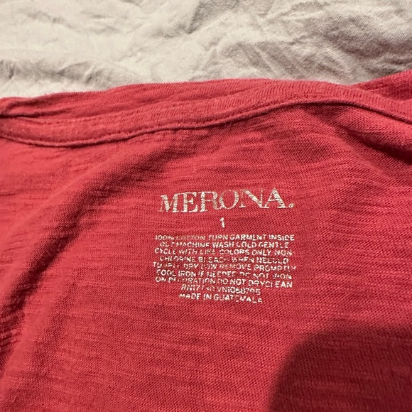 Women’s plus size 1 Target Top with cute design around neck line - Picture 4 of 4